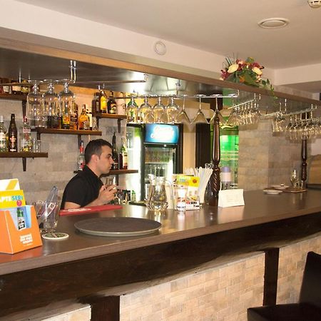 布拉索夫 汉努尔多奈斯旅馆酒店 外观 照片